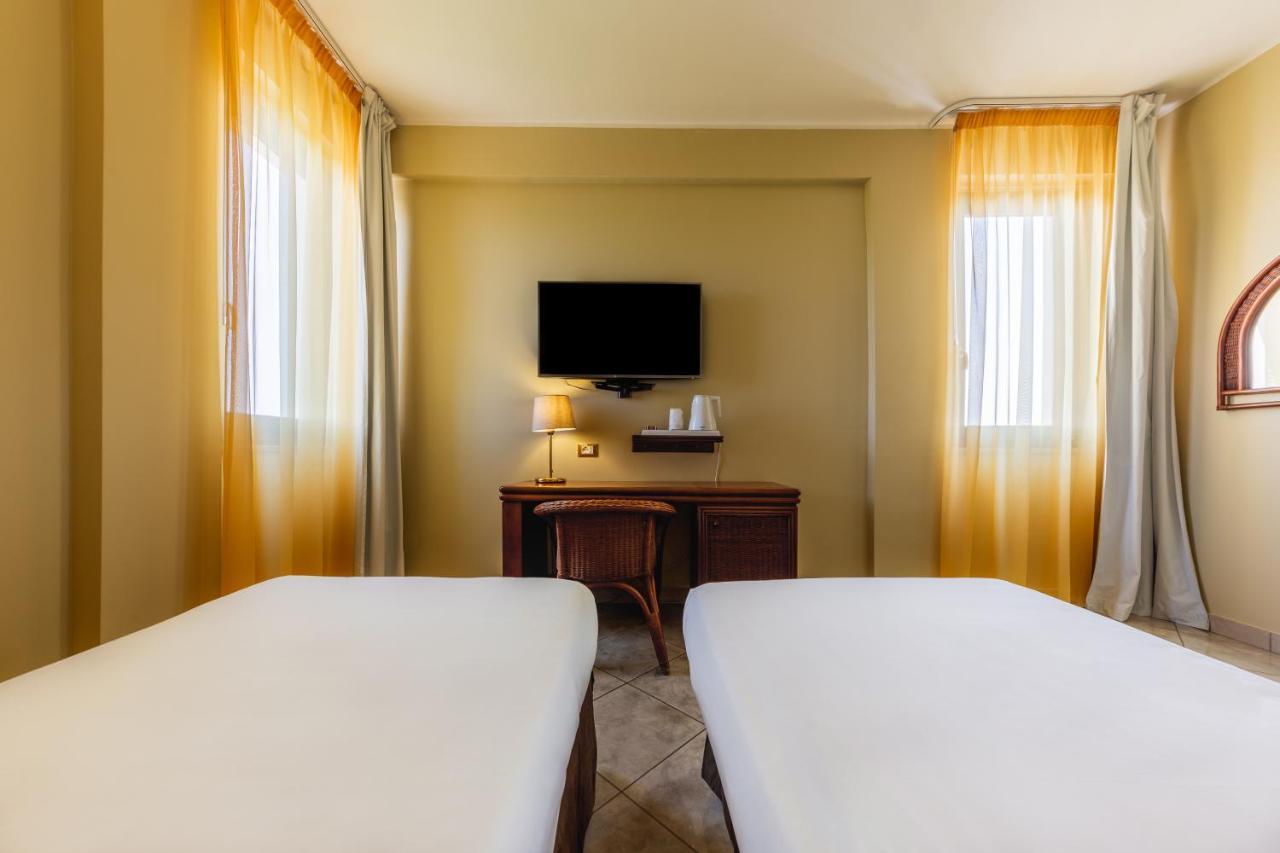 Apulia Hotel Taranto Ara Solis Лидо-Аззурро Экстерьер фото