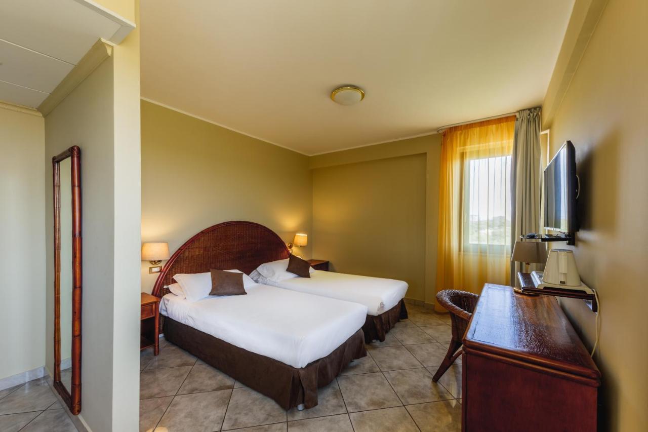 Apulia Hotel Taranto Ara Solis Лидо-Аззурро Экстерьер фото