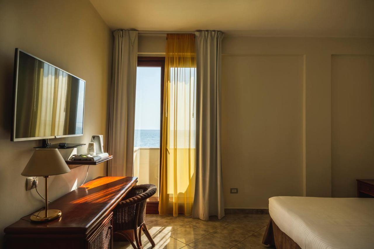 Apulia Hotel Taranto Ara Solis Лидо-Аззурро Экстерьер фото