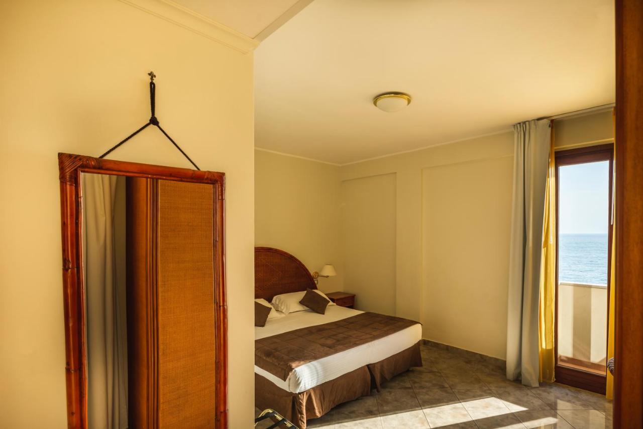Apulia Hotel Taranto Ara Solis Лидо-Аззурро Экстерьер фото
