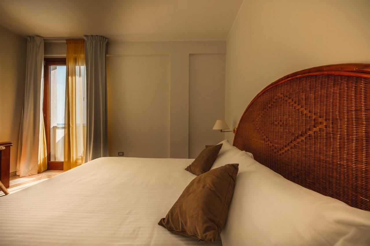 Apulia Hotel Taranto Ara Solis Лидо-Аззурро Экстерьер фото