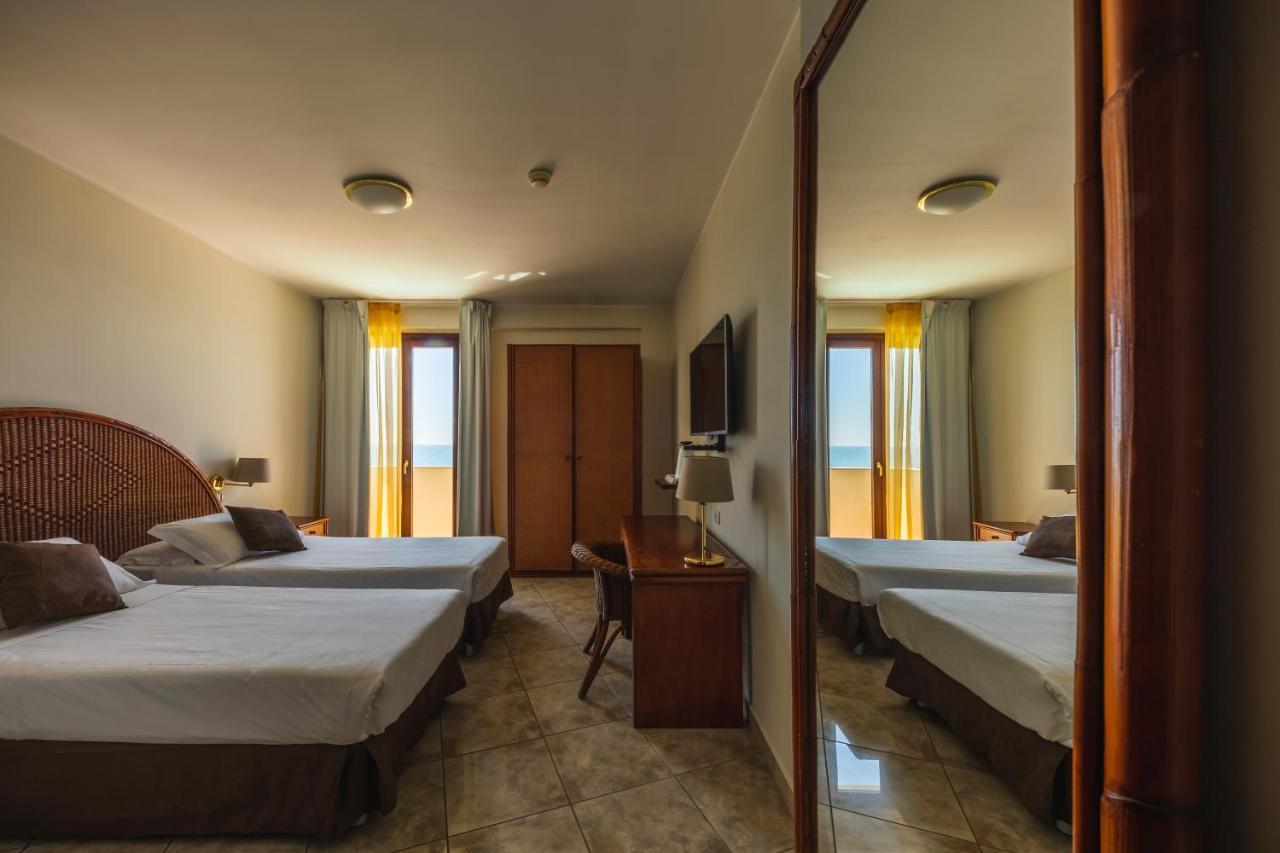 Apulia Hotel Taranto Ara Solis Лидо-Аззурро Экстерьер фото