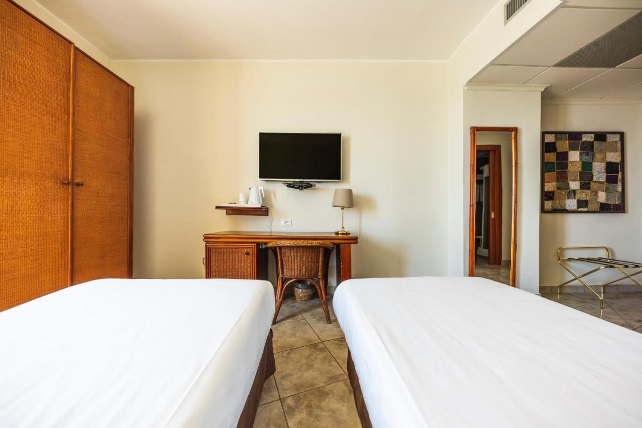 Apulia Hotel Taranto Ara Solis Лидо-Аззурро Экстерьер фото