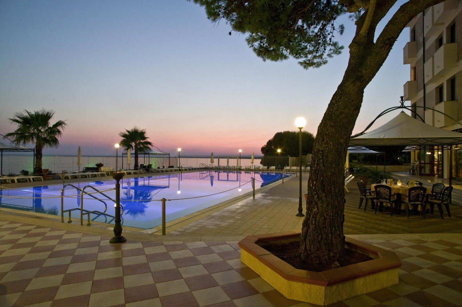 Apulia Hotel Taranto Ara Solis Лидо-Аззурро Экстерьер фото